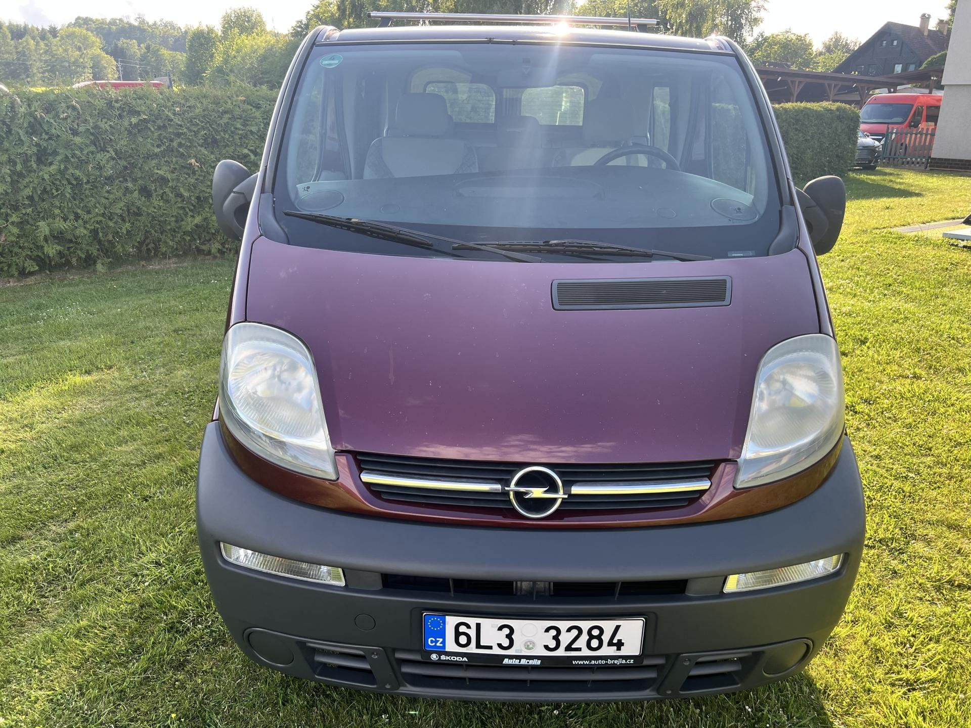 Opel Vivaro, 1.9CDTI 74KW,5 MÍST,KLIMA,TZ