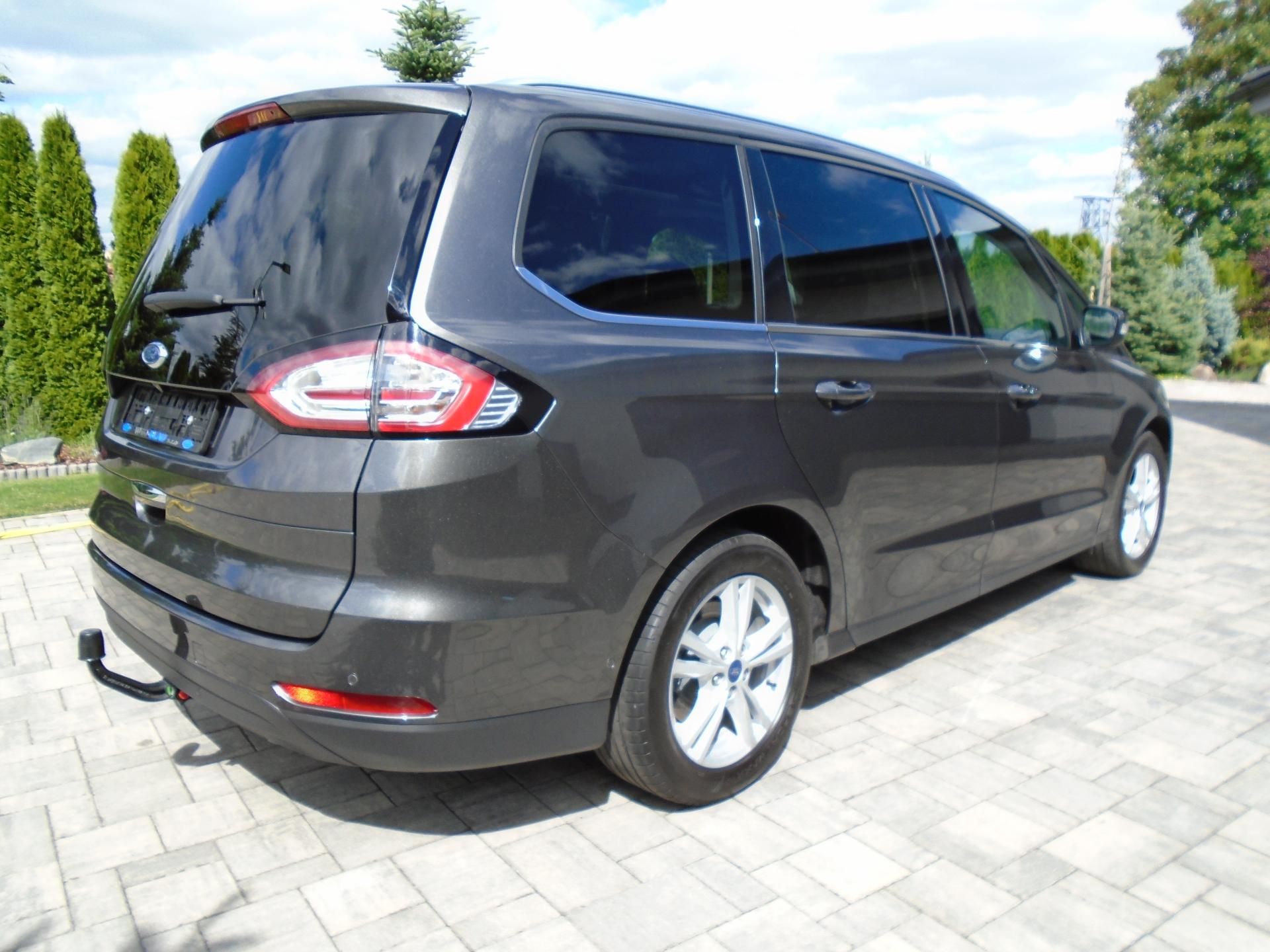Ford Galaxy, 2.0EcoBlue 140kW 8AT Titanium - fotka 4