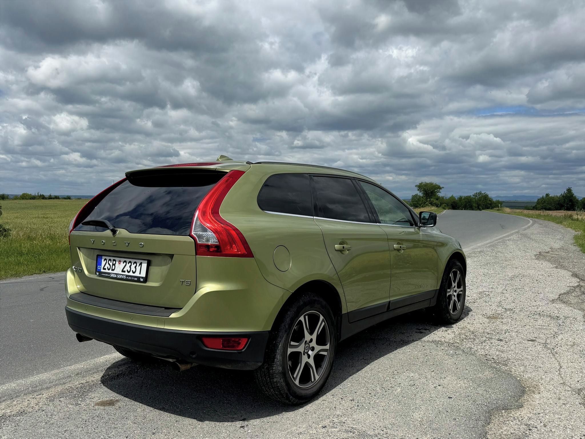 Volvo XC60, T5 2.0 177kw - fotka 4