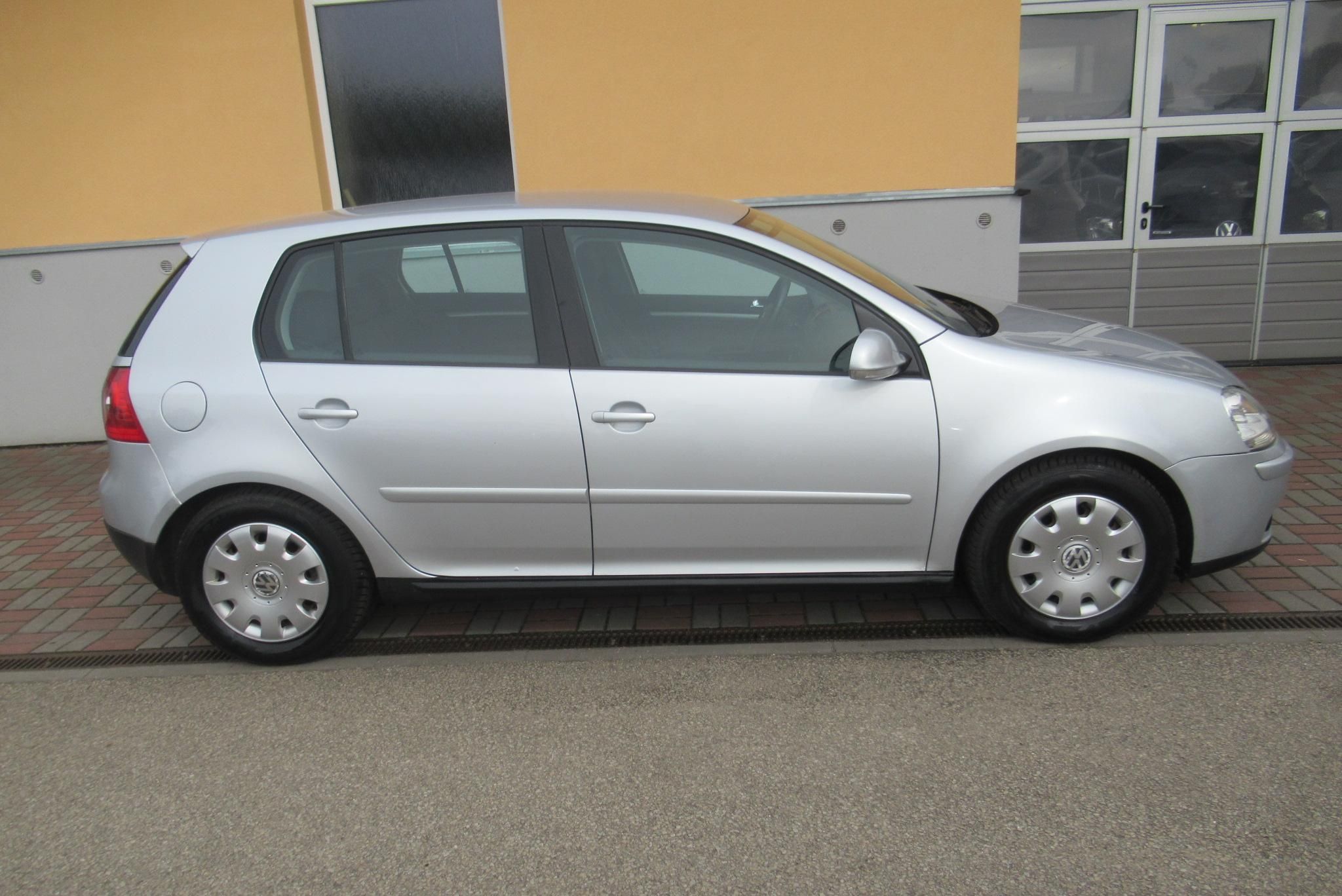 Volkswagen Golf, 1.9 TDi AUT. KLIMA TAŽNÉ - fotka 3