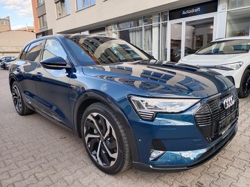 E-tron 55 4x4 S-Line 300kW