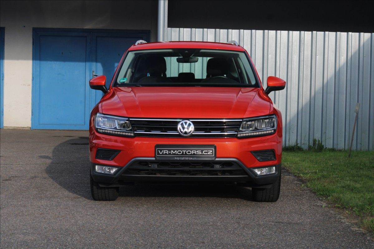 Volkswagen Tiguan, 2,0   DSG 4Motion OFFROAD ZÁRU - fotka 2