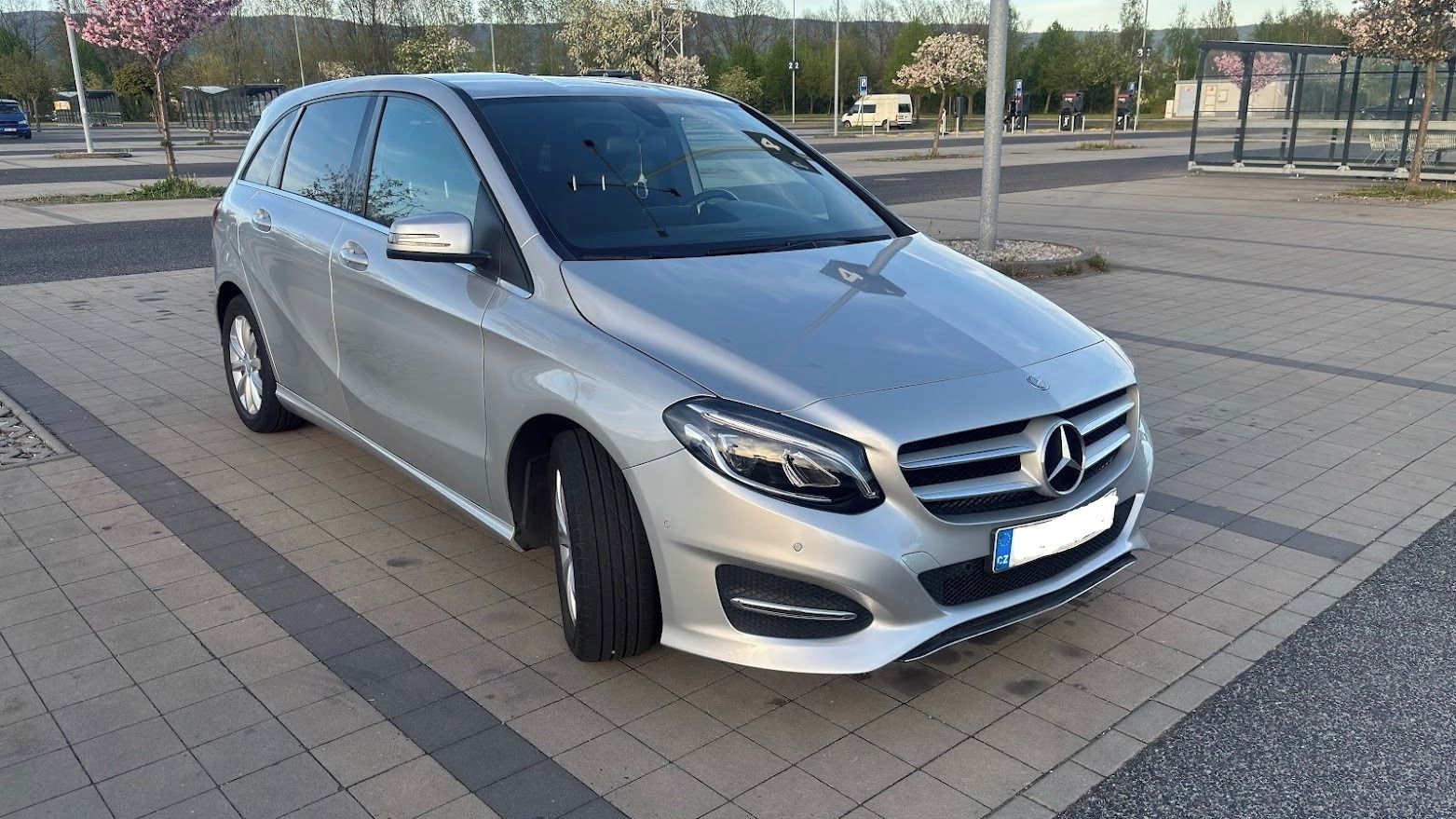 Mercedes-Benz Třídy B, 180d, ČR, servis MB - fotka 2