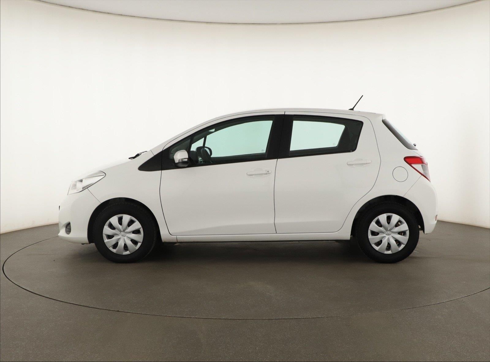 Toyota Yaris, 1.33 Dual VVT-i, Klima - fotka 3