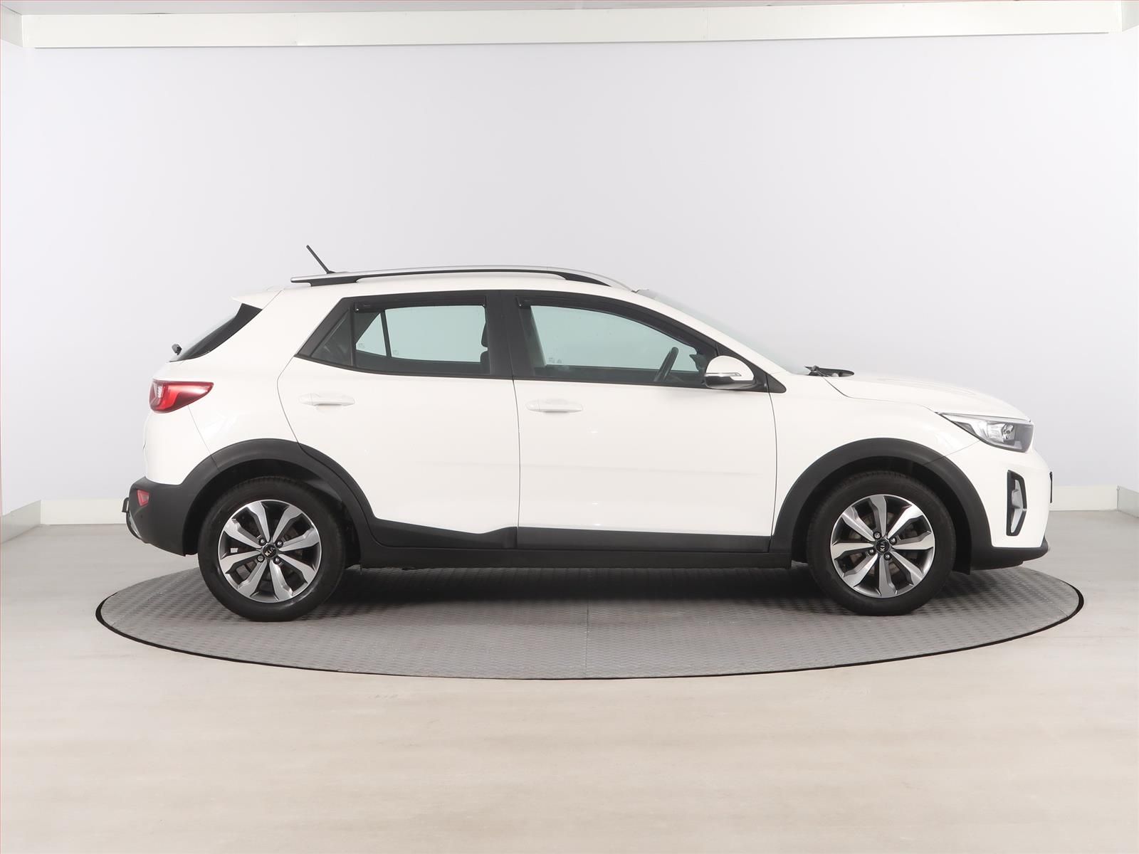 Kia Stonic, 1.0 T-GDI, Serv.kniha - fotka 6