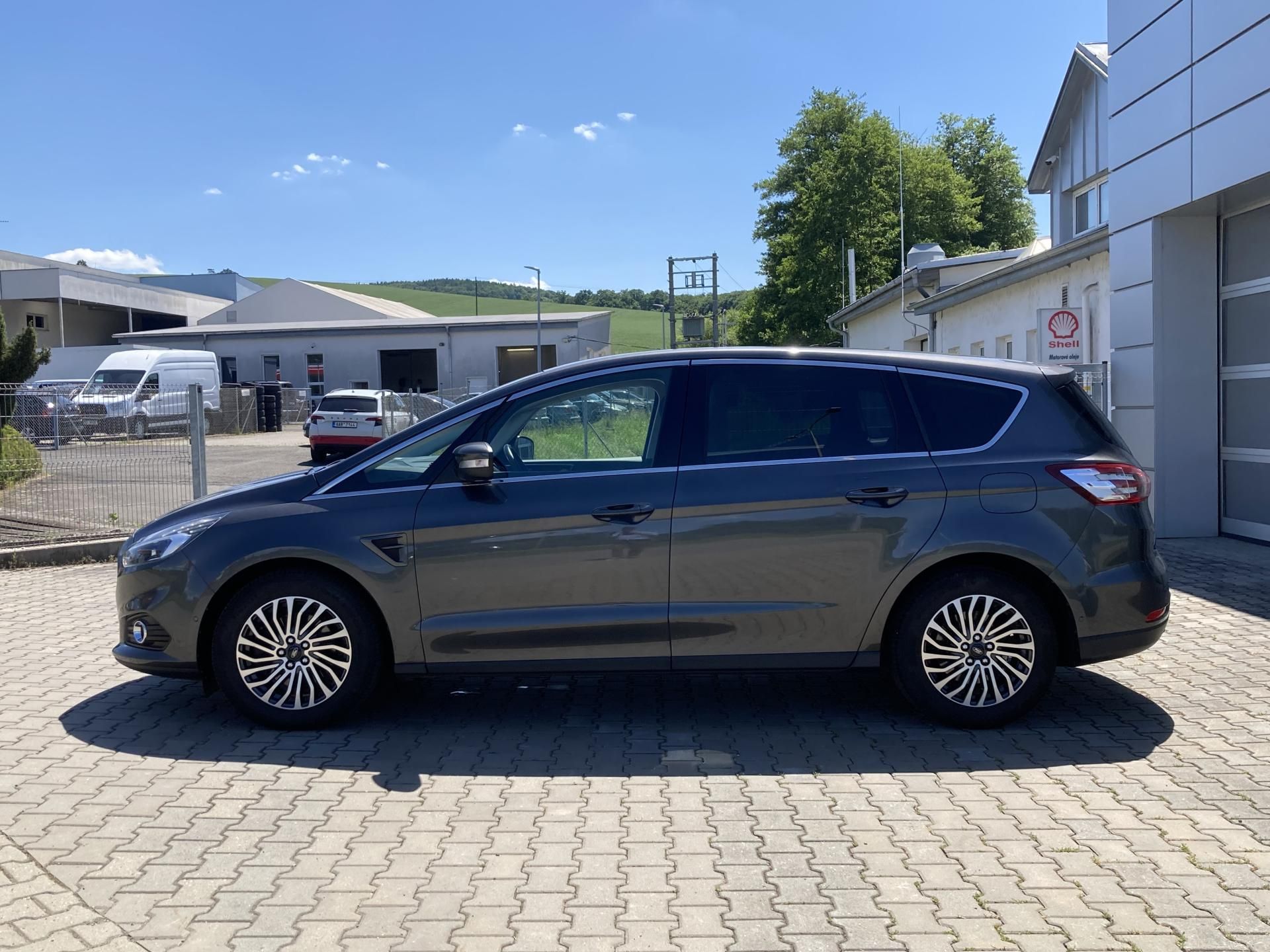 Ford S-MAX, 2.0 TDCi Titanium, 7míst - fotka 2