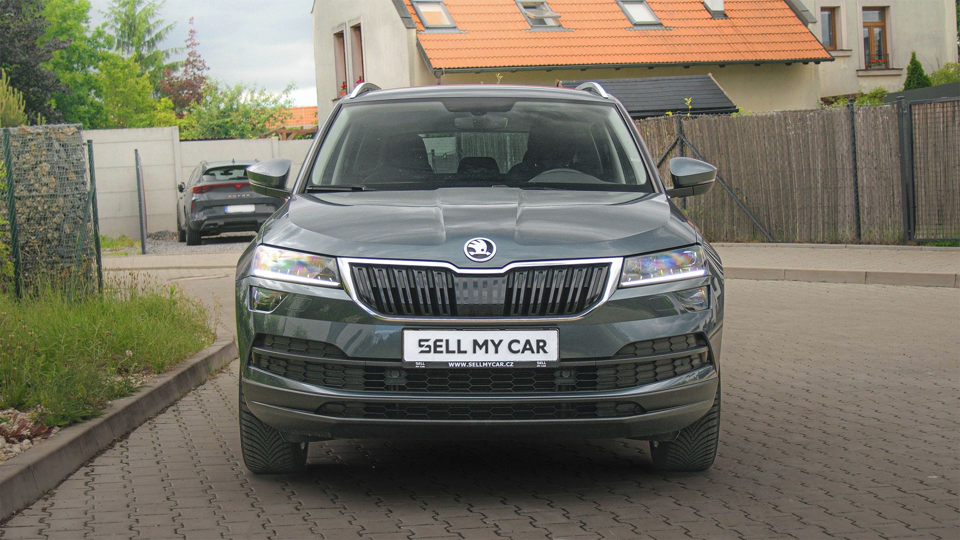 Škoda Karoq, 1,5TSI/110kW ČR DSG LED 2.Maj - fotka 2