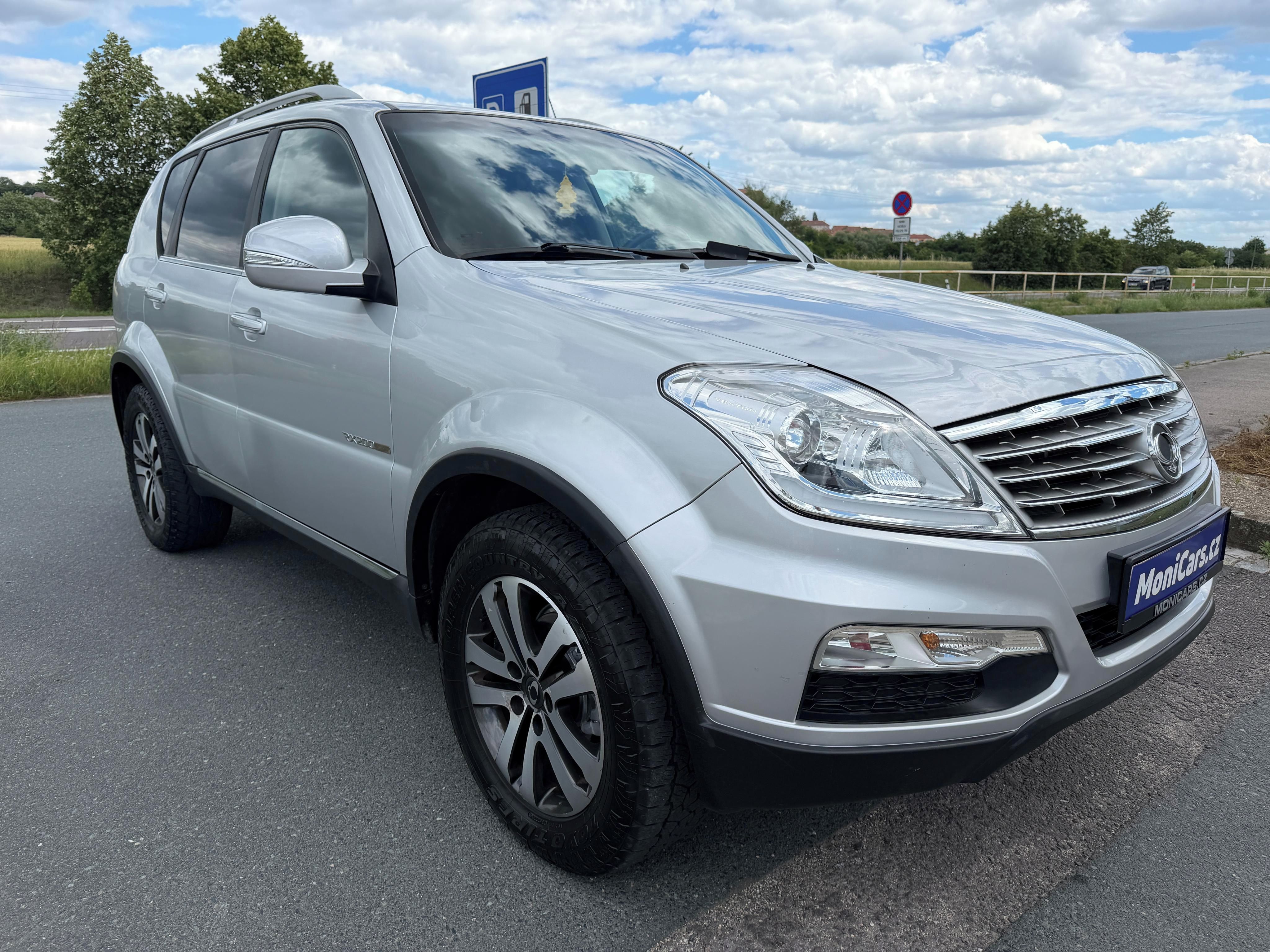 SsangYong Rexton, 2.0 XDi 114kW 7 MÍST, TAŽNÉ - fotka 3