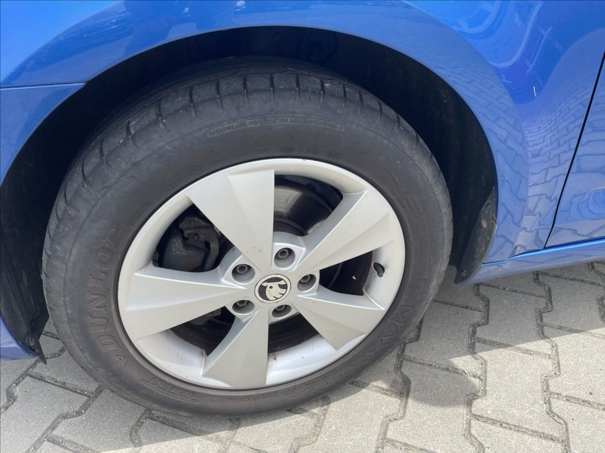 Škoda Octavia, 1,6 TDI KŮŽE DIGIKLIMA PĚKNÉ - fotka 6