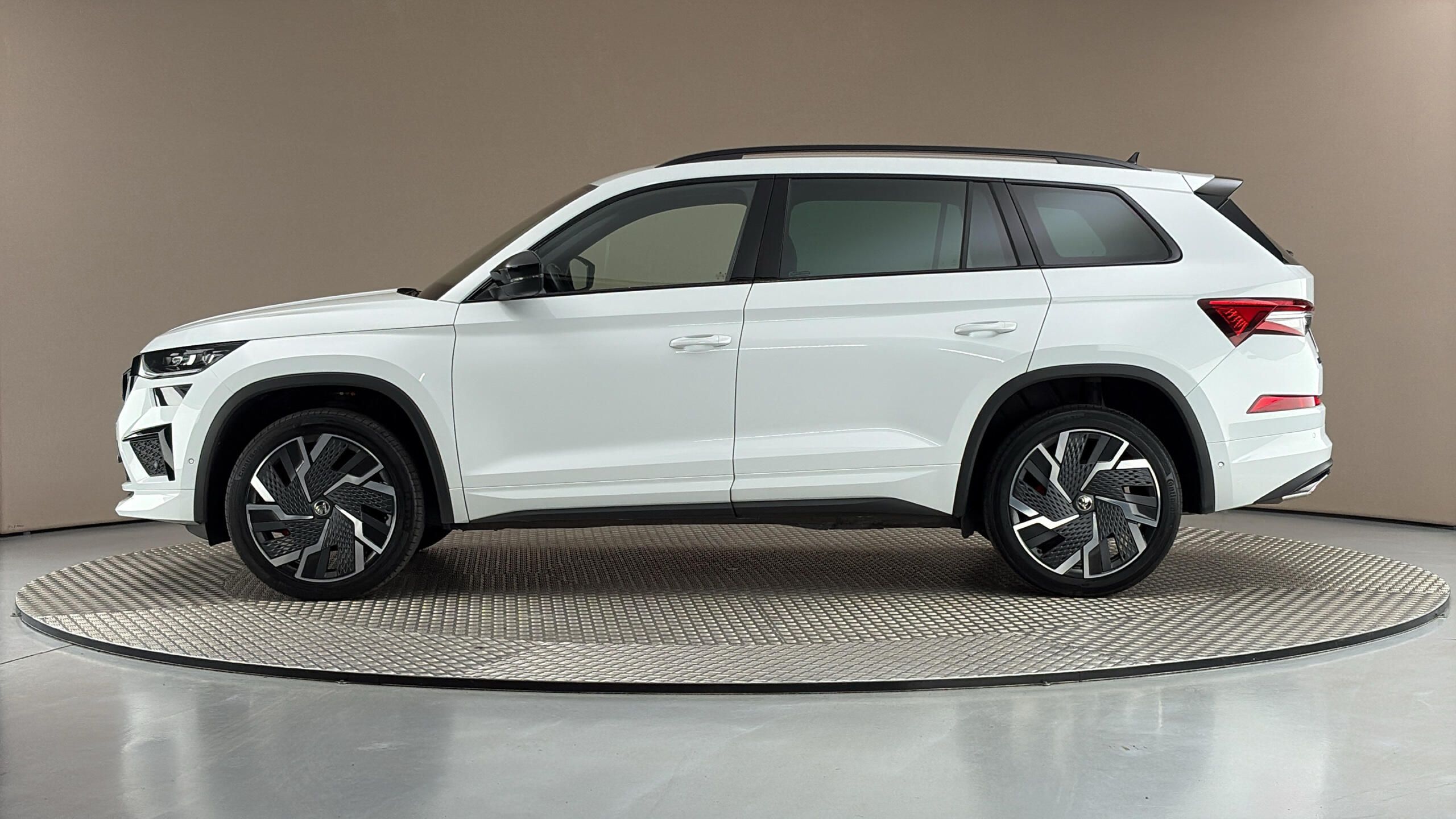 Škoda Kodiaq, 2.0 TSI DSG 4x4 RS - fotka 4