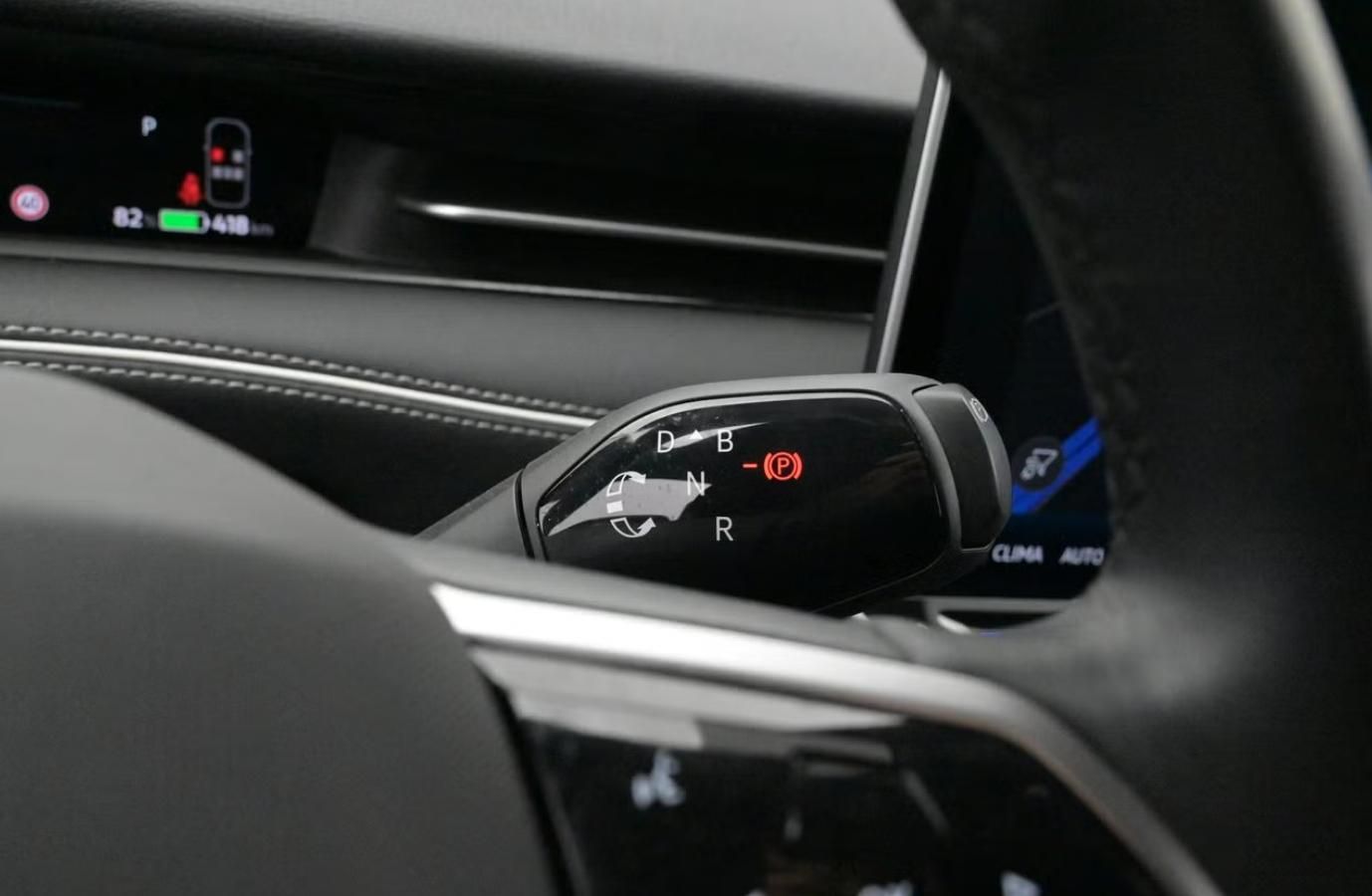 Volkswagen ID.7 Tourer, Pro SoH 96% 360kam Matrix Taž. - fotka 6