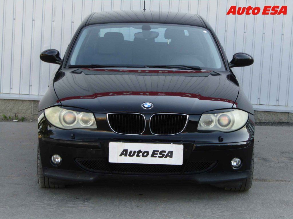 BMW Řada 1, 2.0d - fotka 2