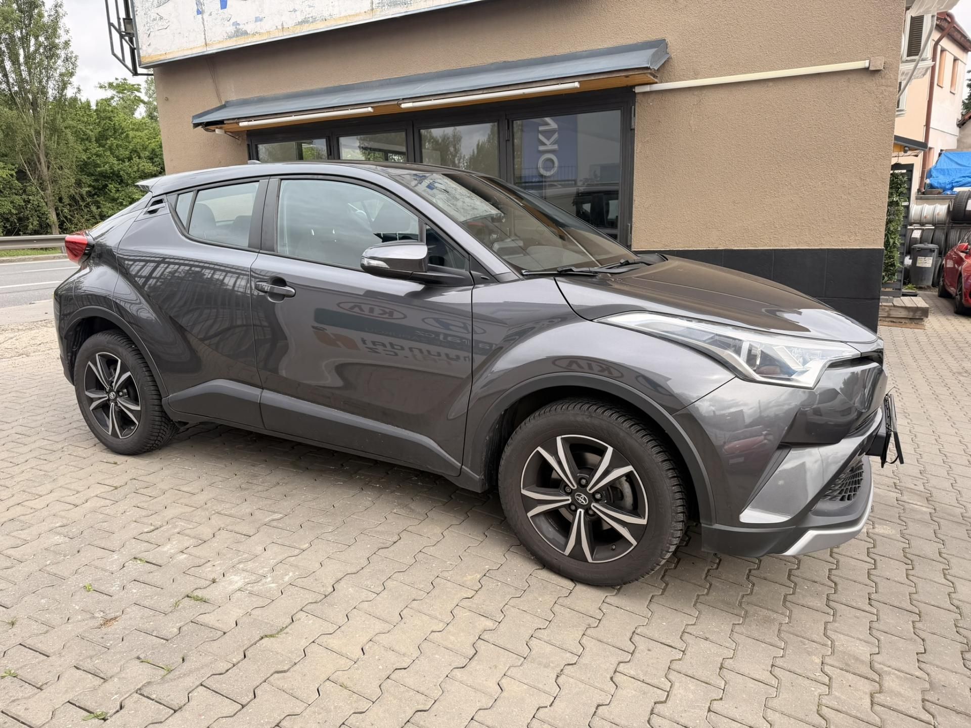 Toyota C-HR, 1.2-1MAJITEL-KAMERA-TEMPOMAT - fotka 3