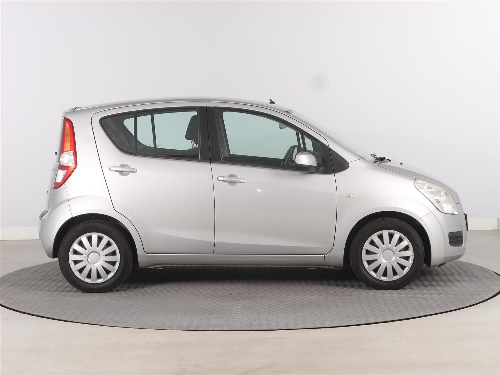 Suzuki Splash, 1.2 16V, po STK, jezdí výborně - fotka 6