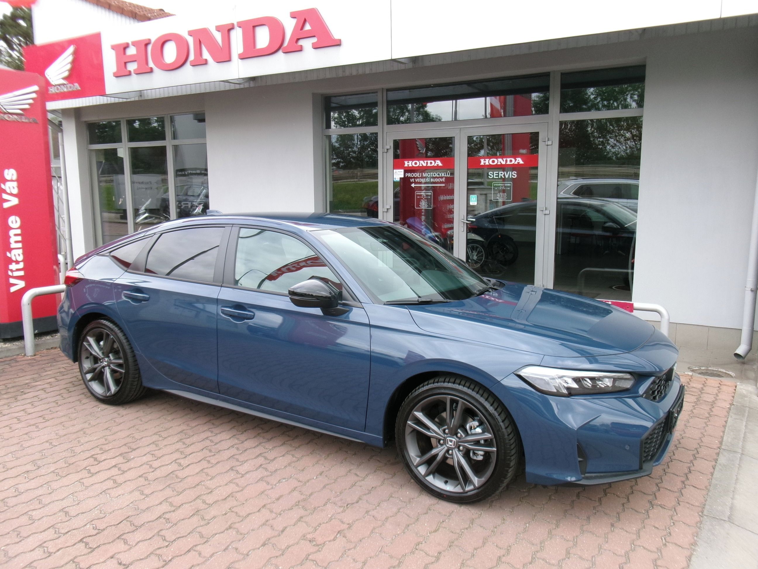 Honda Civic, 2.0e:HEV SPORT PLUS 2026 - fotka 2