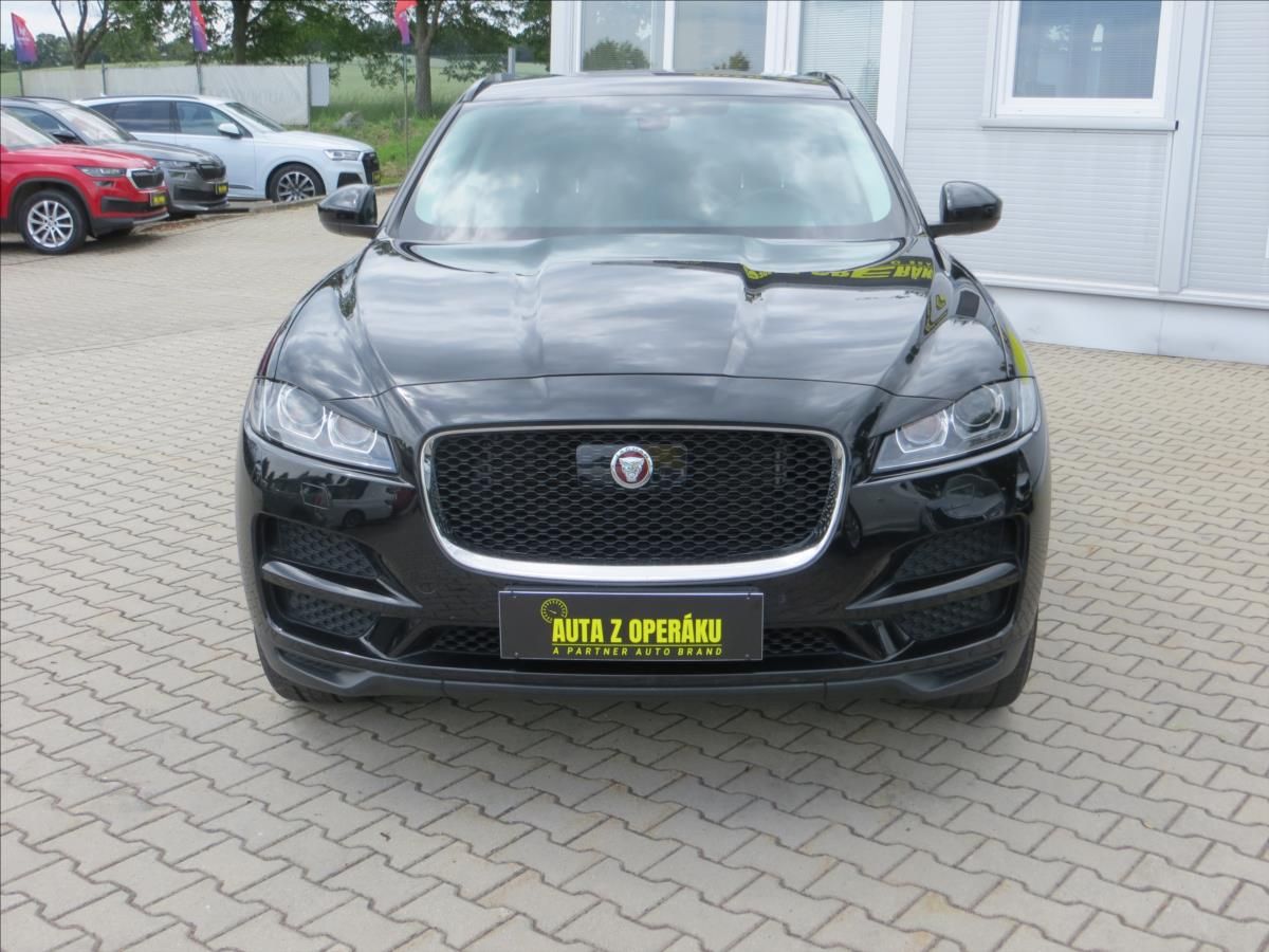 Jaguar F-Pace, 2,0 20D 132KW,PURE AWD,DPH,ČR - fotka 2