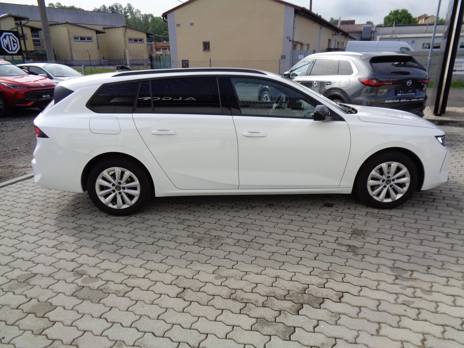 Opel Astra, 1,2T SportsTourer,sada Komfort - fotka 6