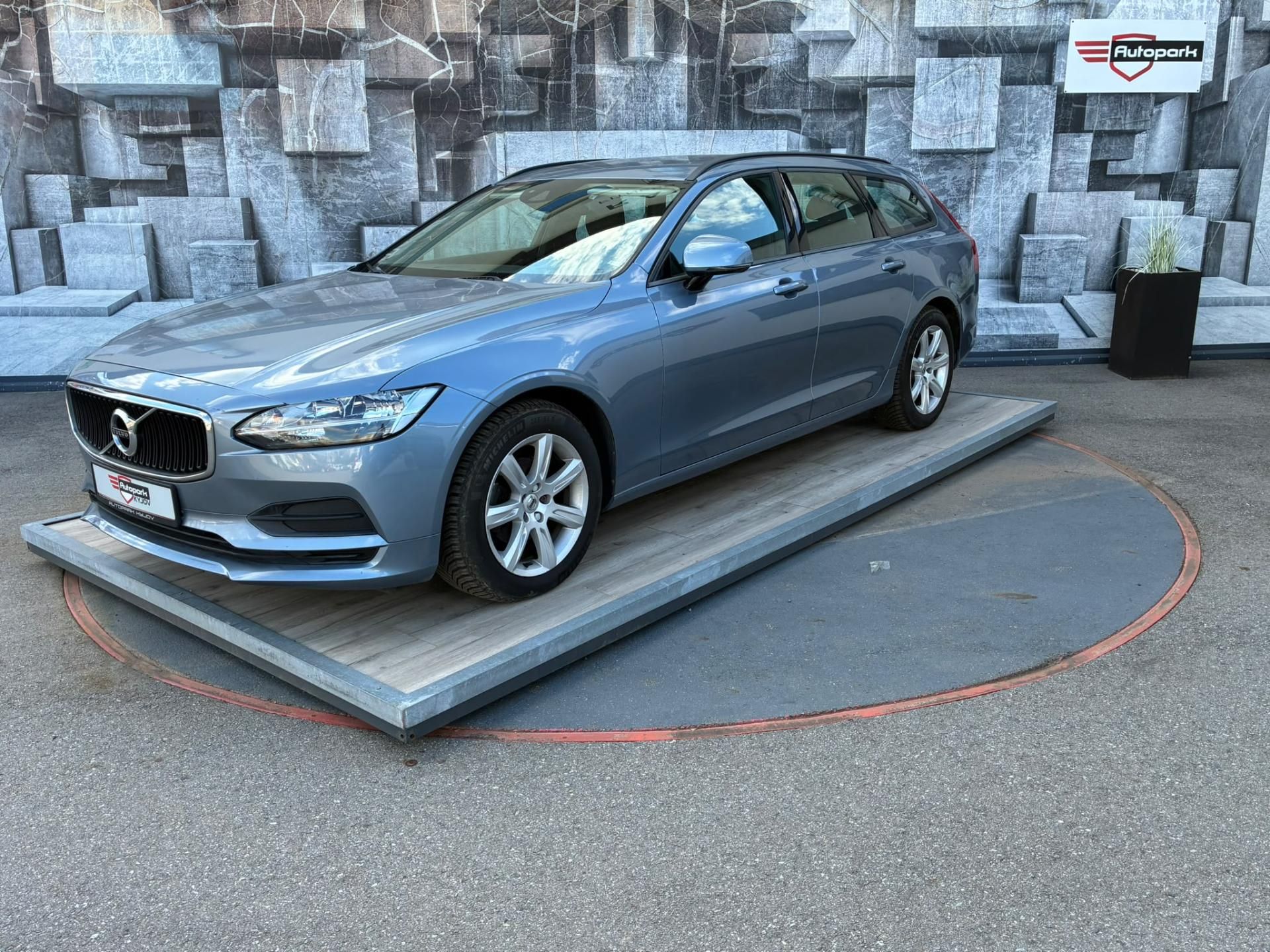 Volvo V90, 2.0D, 110KW - fotka 3