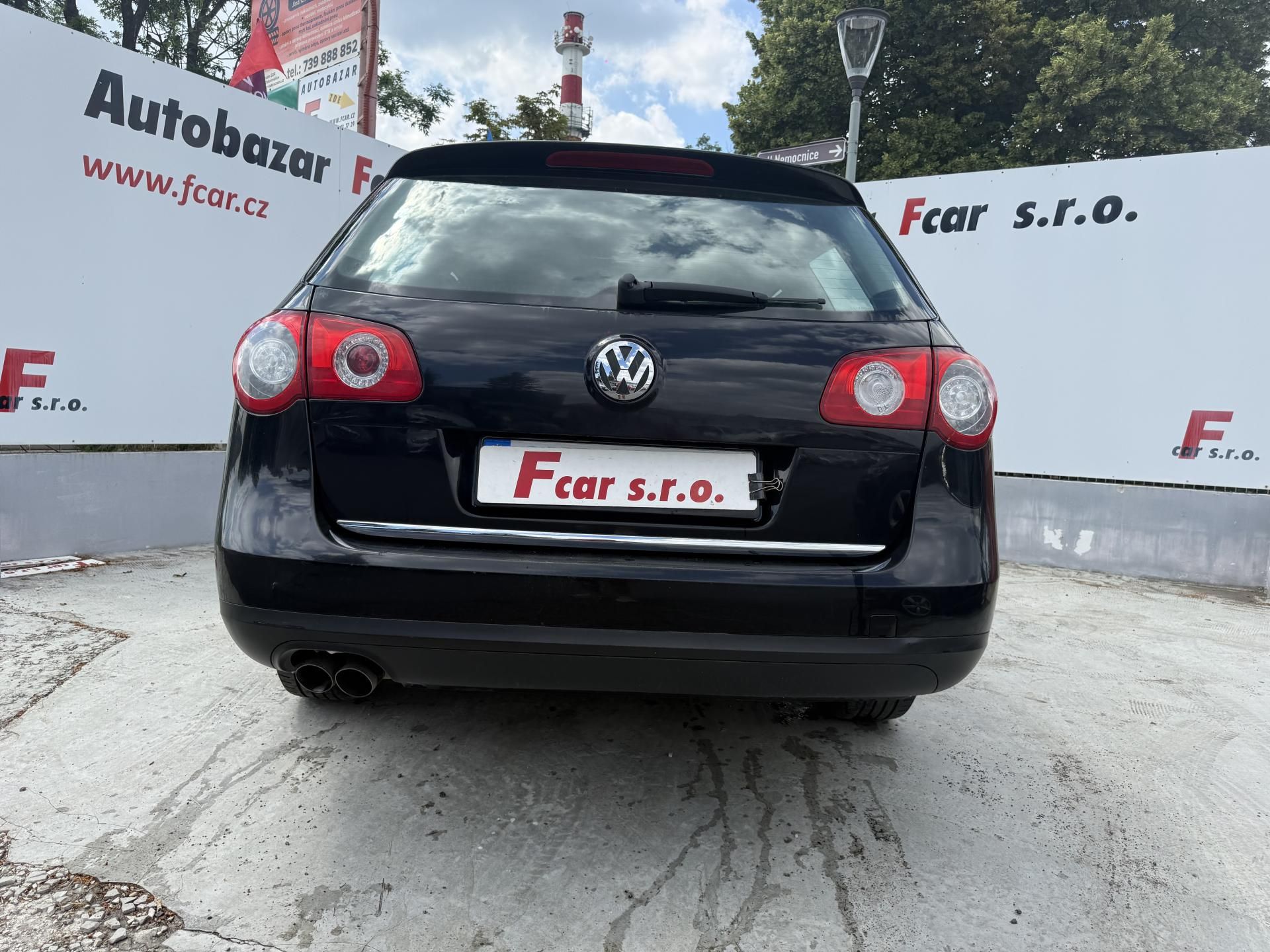 Volkswagen Passat, 2.0 TDI Sportline - fotka 6