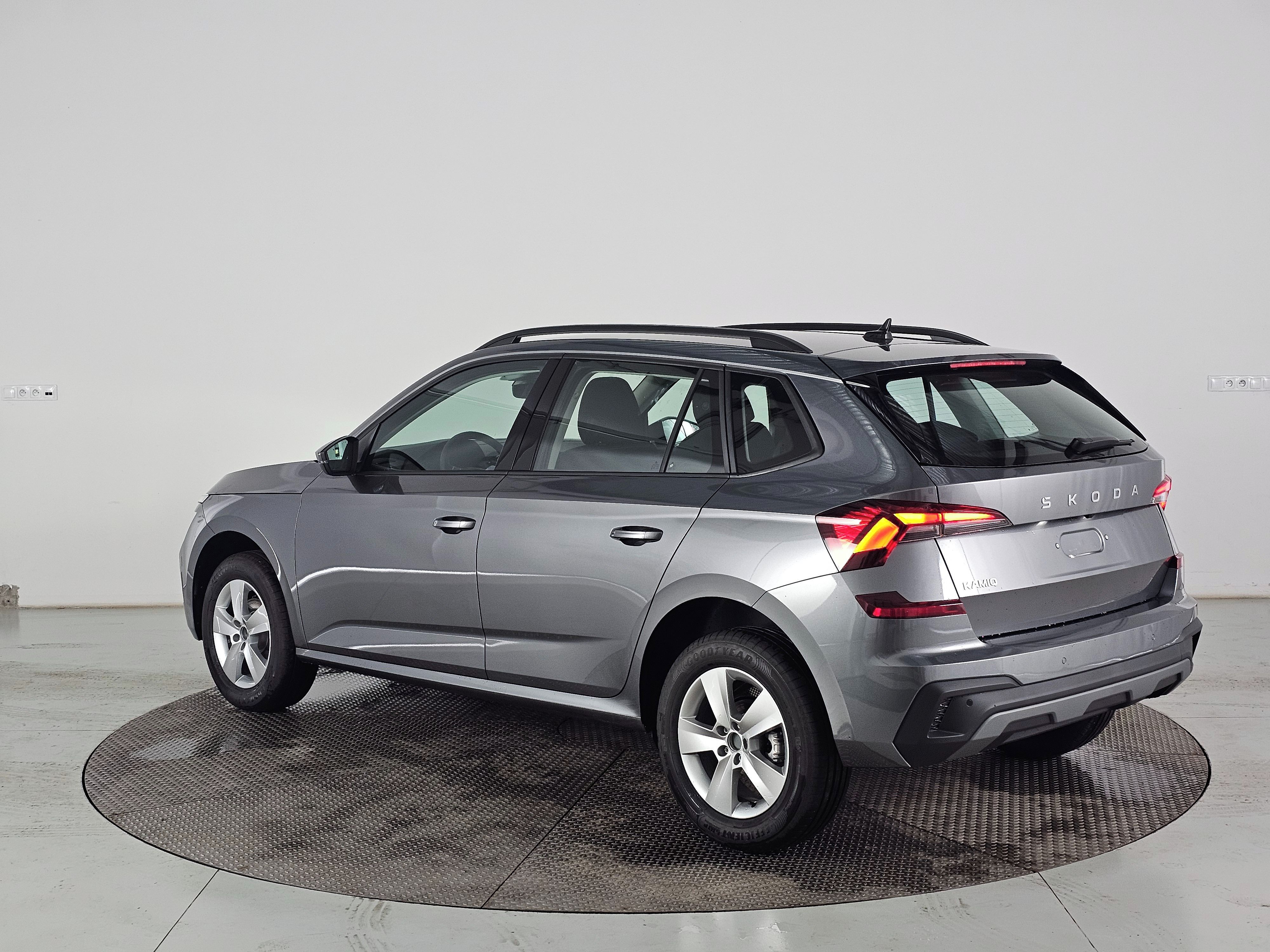 Škoda Kamiq, Classic 1.0TSI 85kW 6st man. - fotka 6