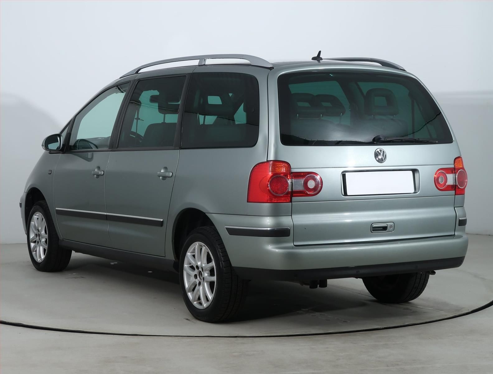Volkswagen Sharan, 2.8 V6 24V, 4X4, 7 míst - fotka 4