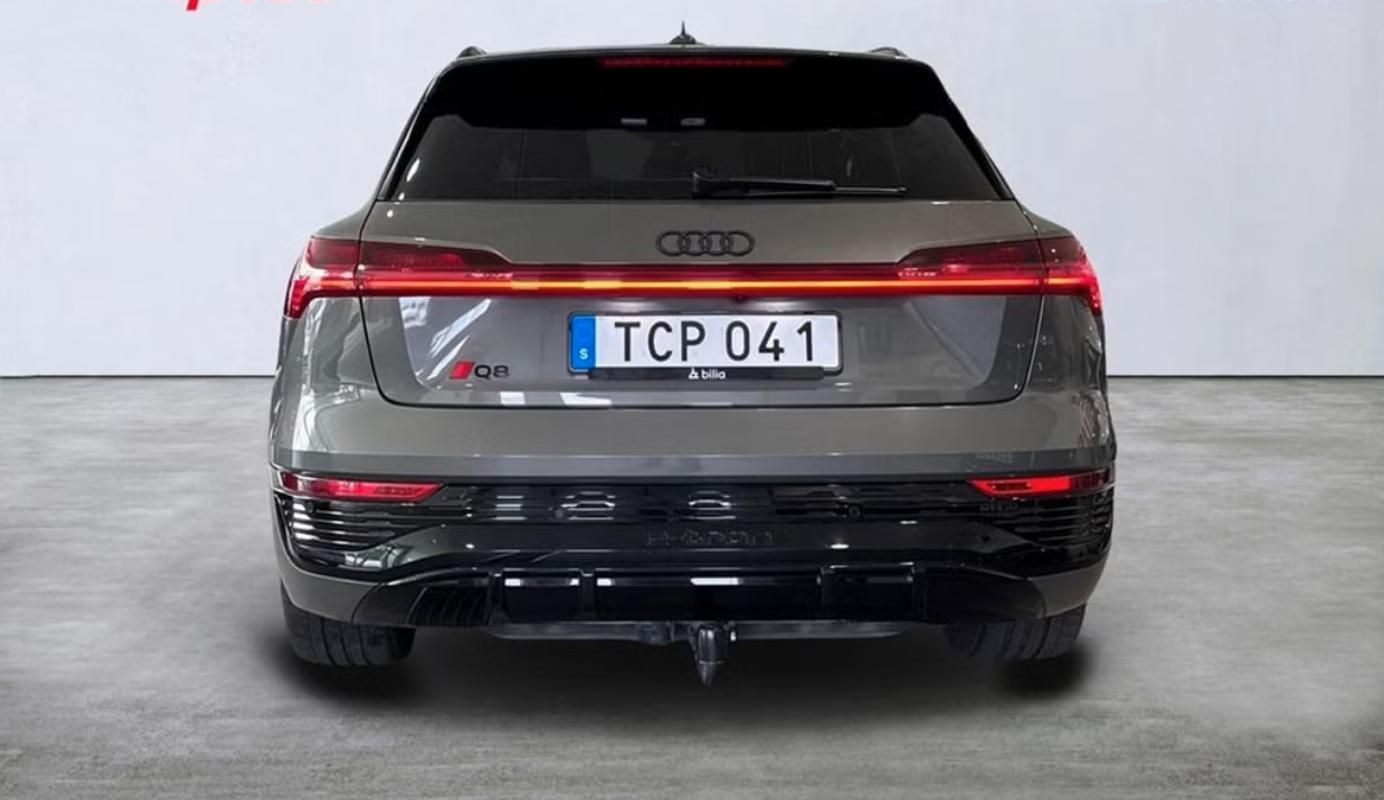 Audi Q8 e-tron, 55 Q 360k HuD Tažné 4 zóny - fotka 6