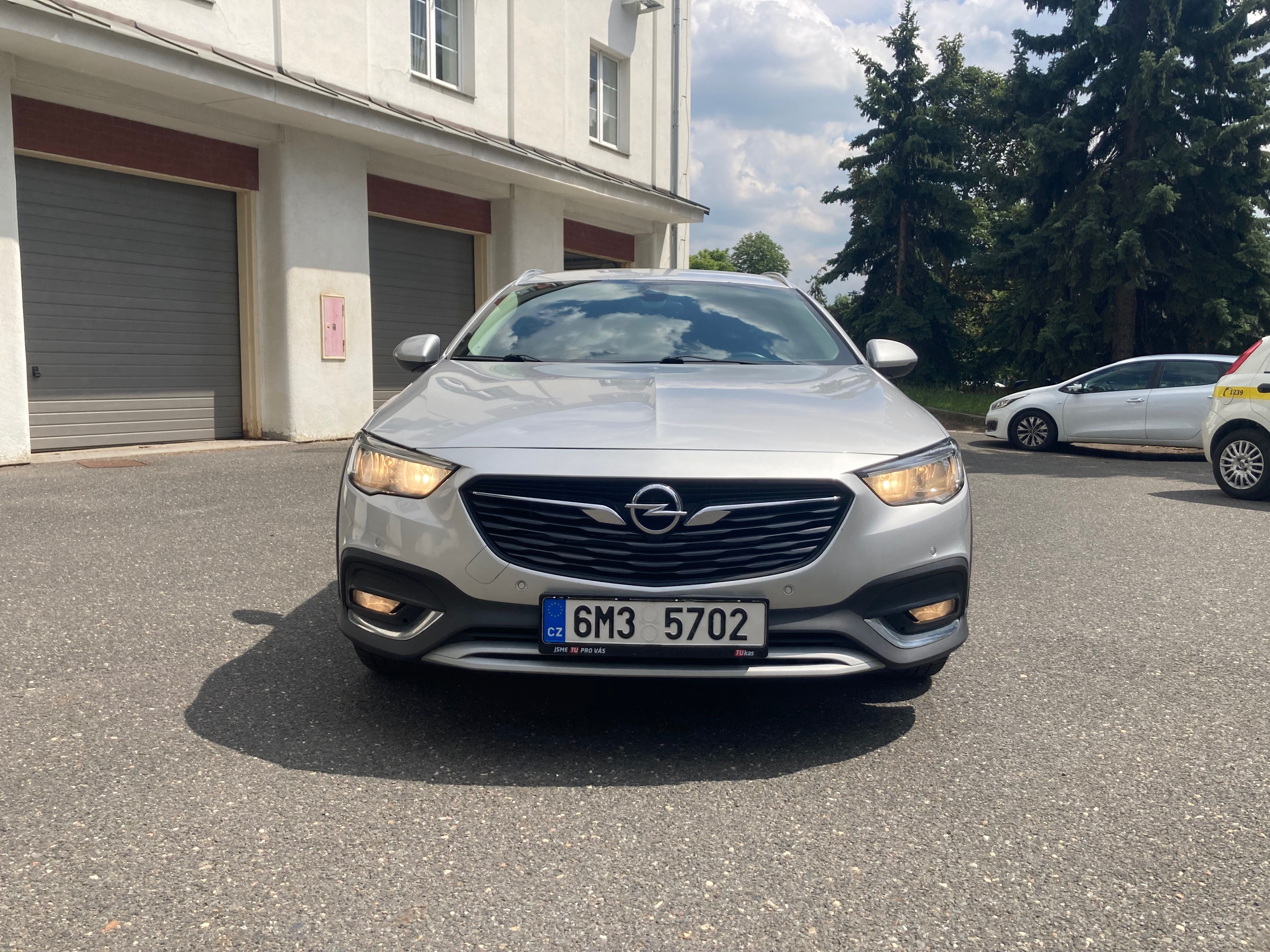 Opel Insignia, Country 4x4 TD125kW MT6 ČR DPH - fotka 6
