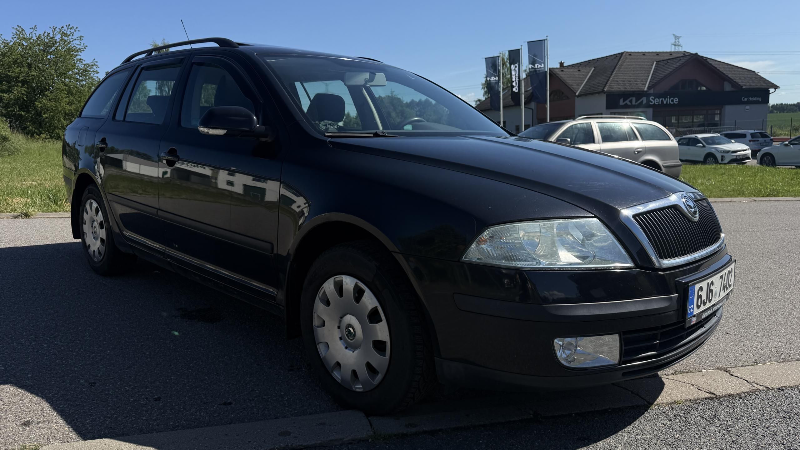 Škoda Octavia, KOMBI 1.6 FSI 85KW - fotka 4