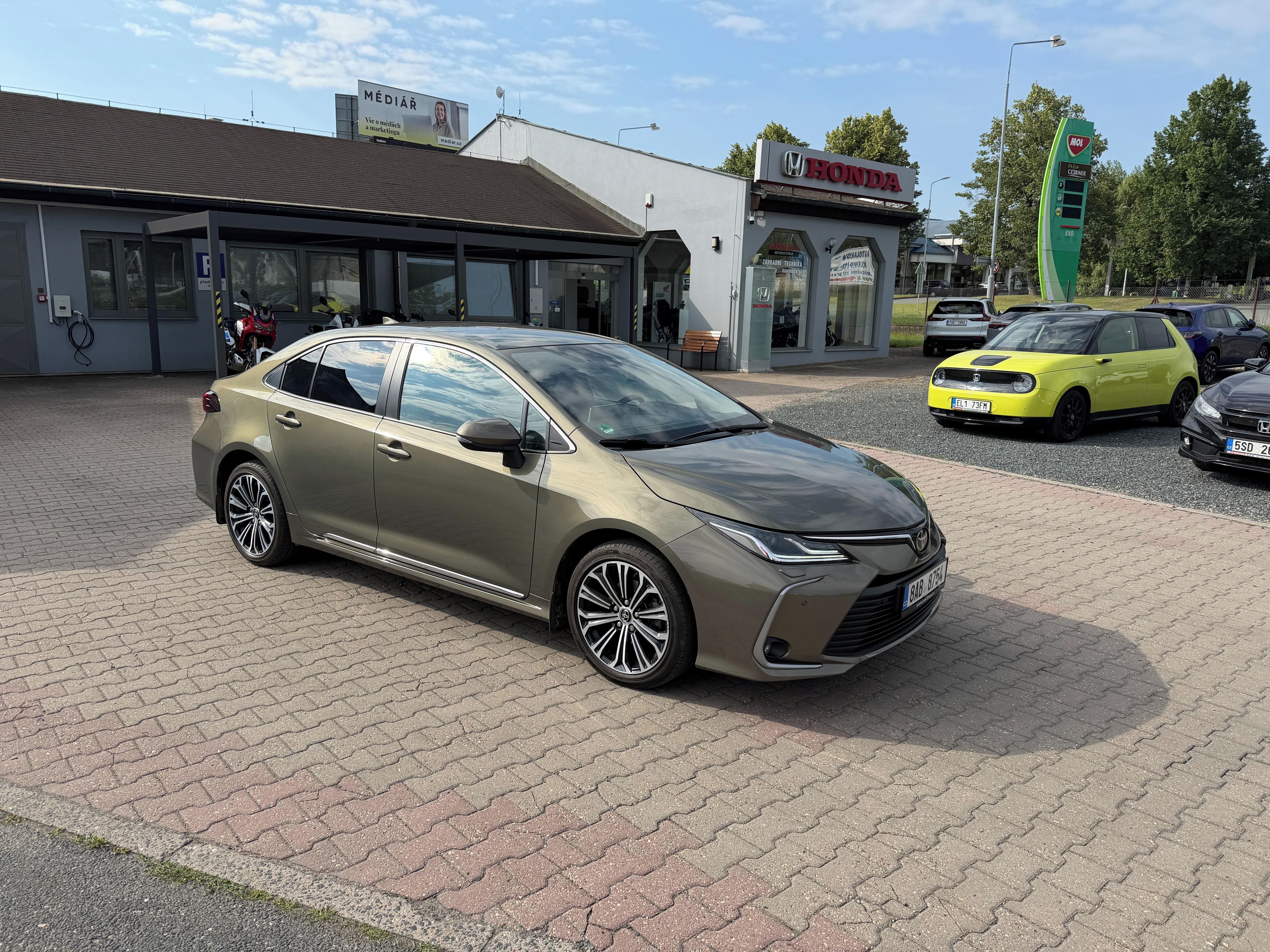 Toyota Corolla, 1,6 VVTi Style + Chrom paket