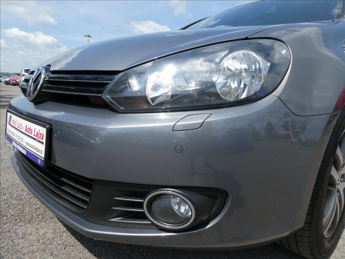 Volkswagen Golf, 1,6 MPi 75kW závěs, klima - fotka 4