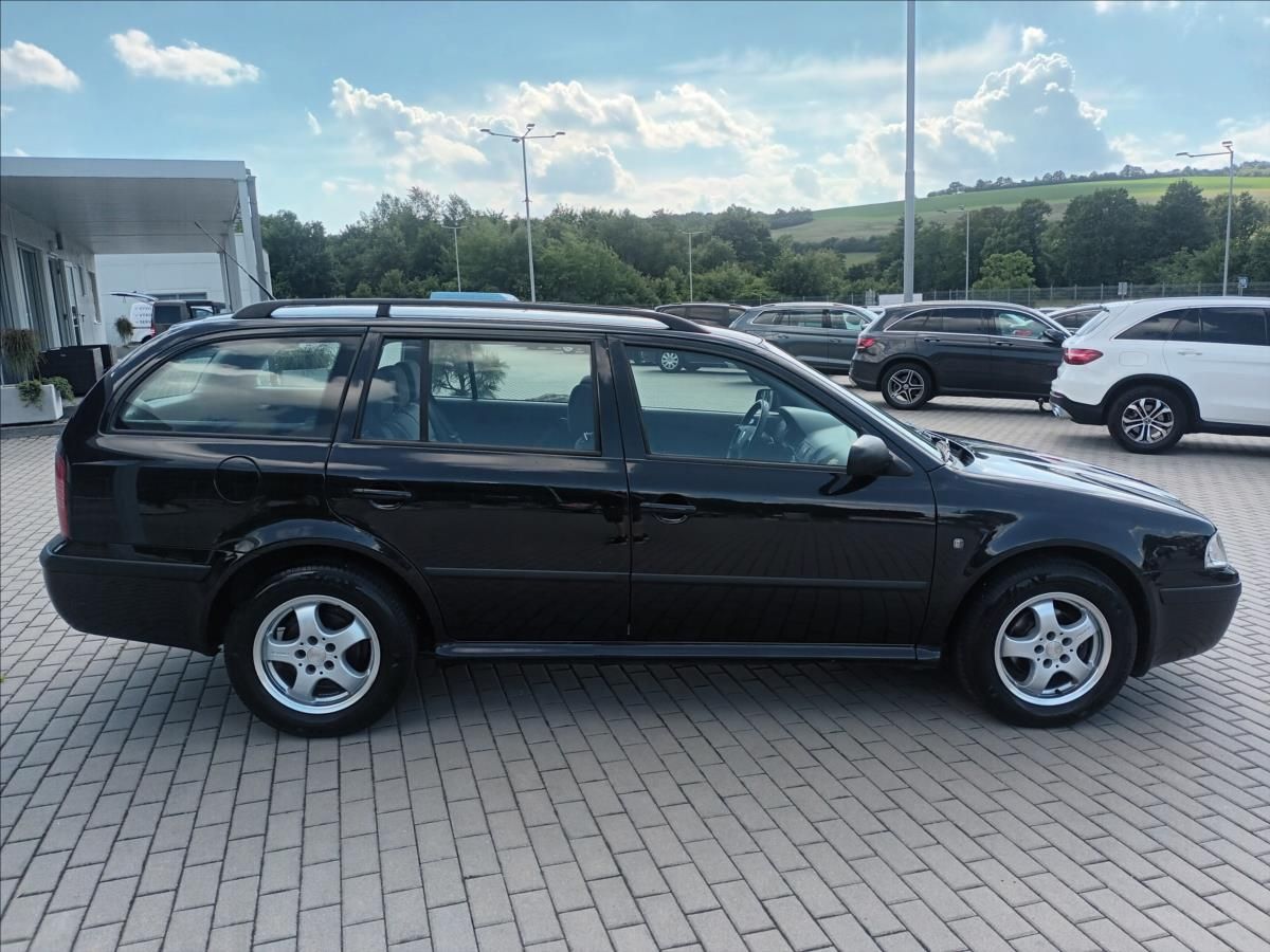 Škoda Octavia, 1,6 MPI,75KW,KLIMA,SERVIS,KOLA - fotka 4