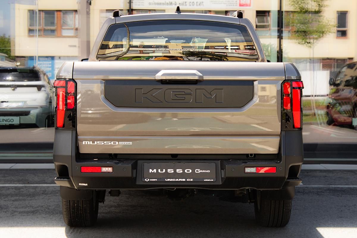 SsangYong Musso, 2,2 e-XDI 4WD AT PREMIUM+  Gra - fotka 6