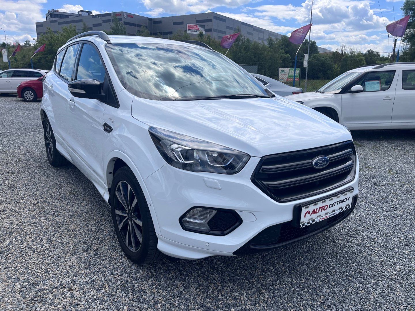 Ford Kuga, 1.5 EB ST- LINE - fotka 4