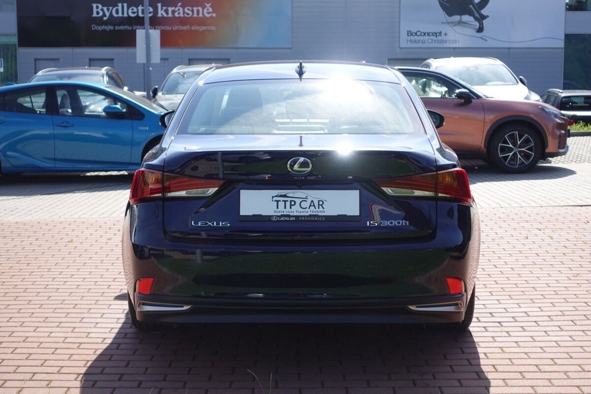 Lexus IS, 300h Executive Navi - fotka 6