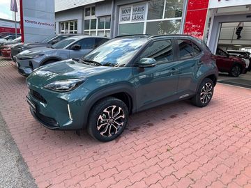 MY26 1,5 hybrid 130 koní -