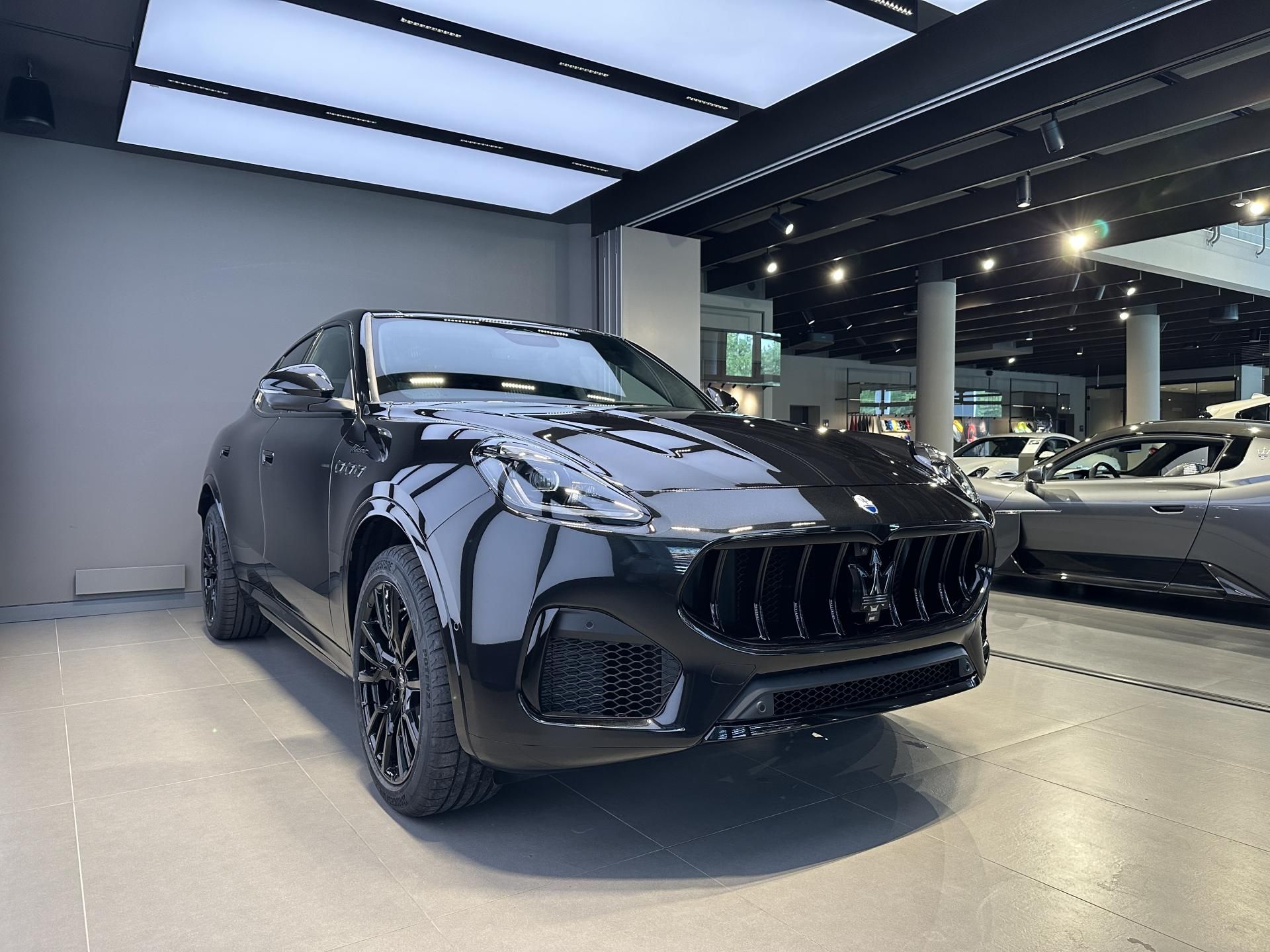 Maserati Grecale, Grecale Modena 330 HP - fotka 3