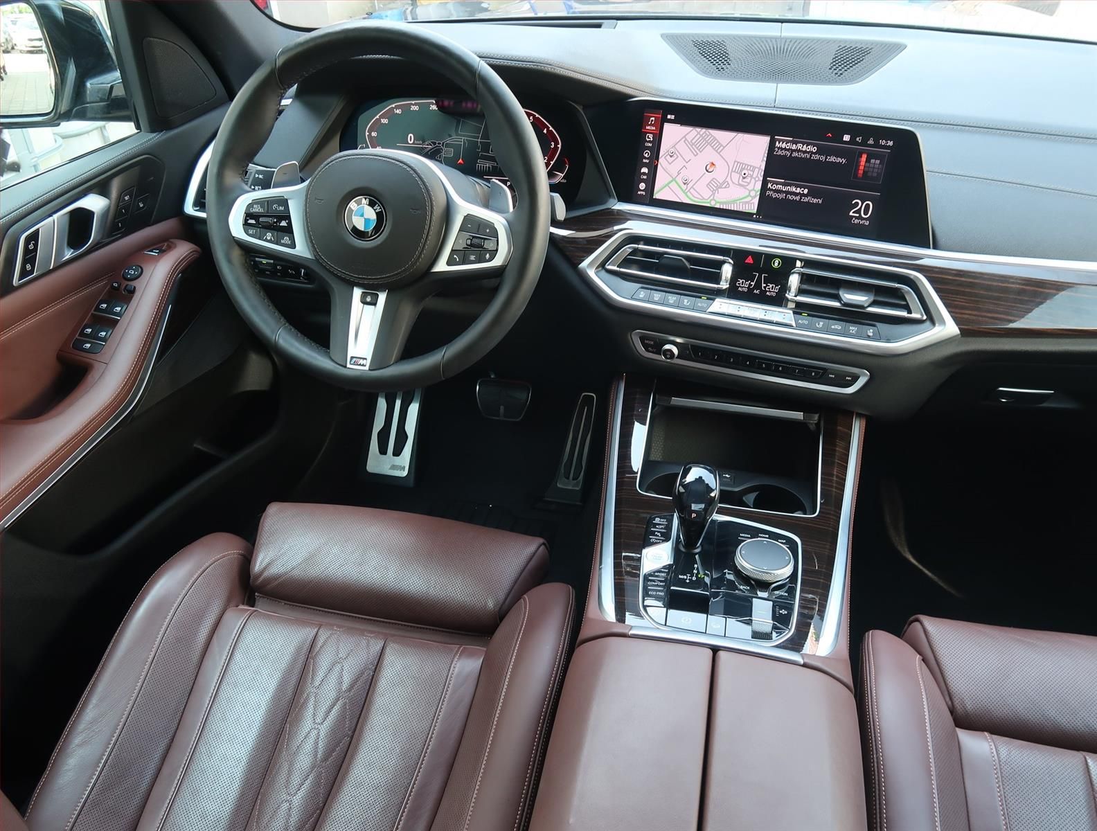BMW X5, xDrive40i - fotka 6