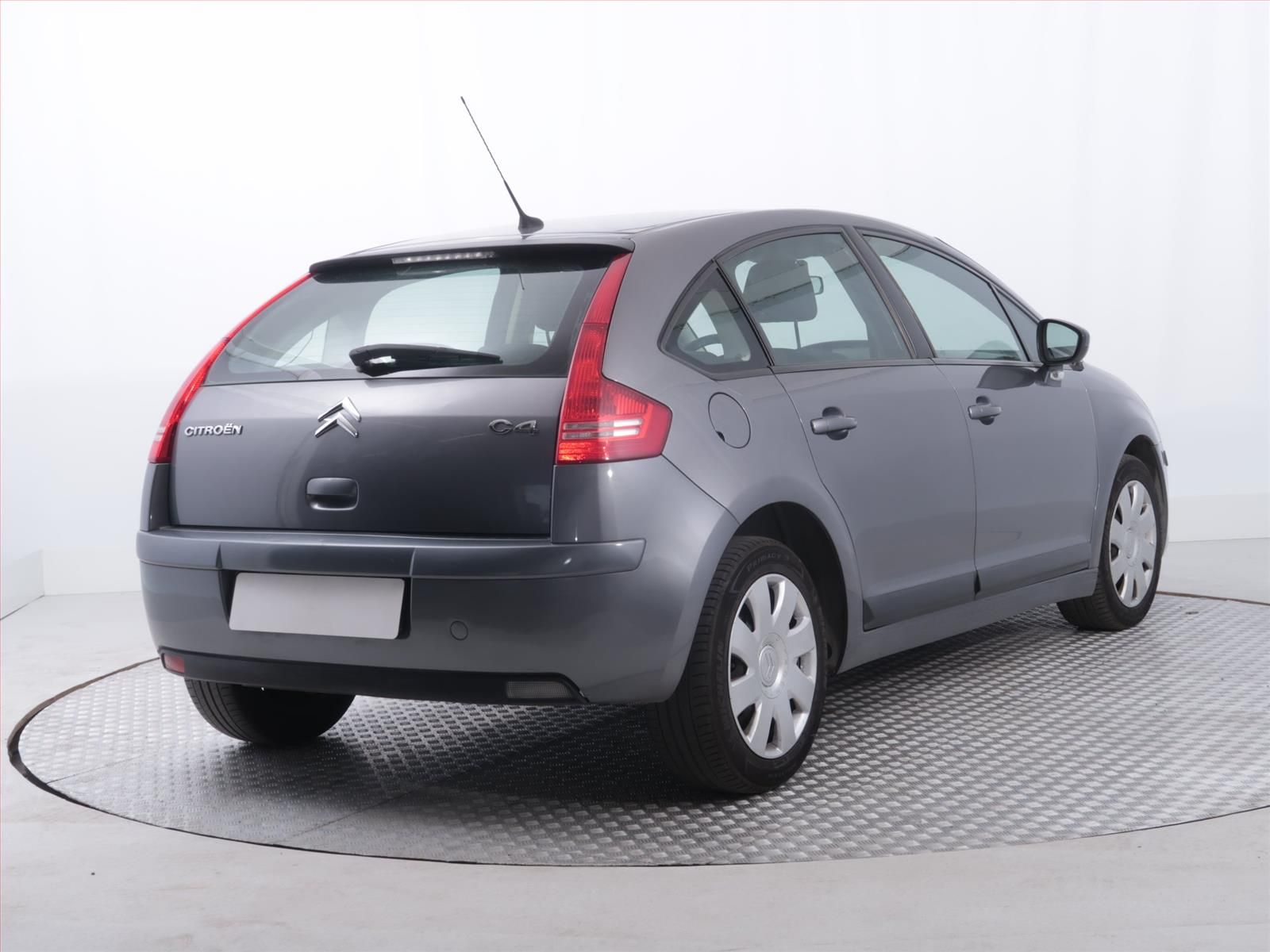 Citroën C4, 1.4 16V, po STK, jezdí výborně - fotka 5