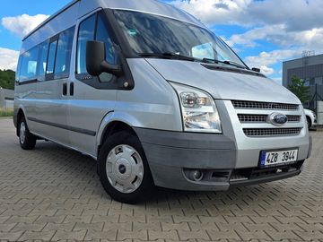 Ford Transit 300L 9 míst