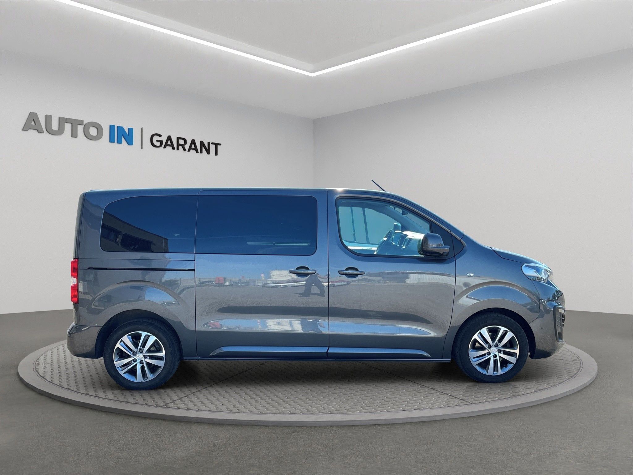 Peugeot Traveller, ALLURE L2 2.0 BlueHDi 106kW, Č - fotka 4