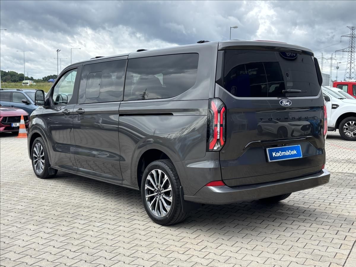 Ford Tourneo Custom, 2,0 EcoBlue 125kW TitaniumX L2 - fotka 3