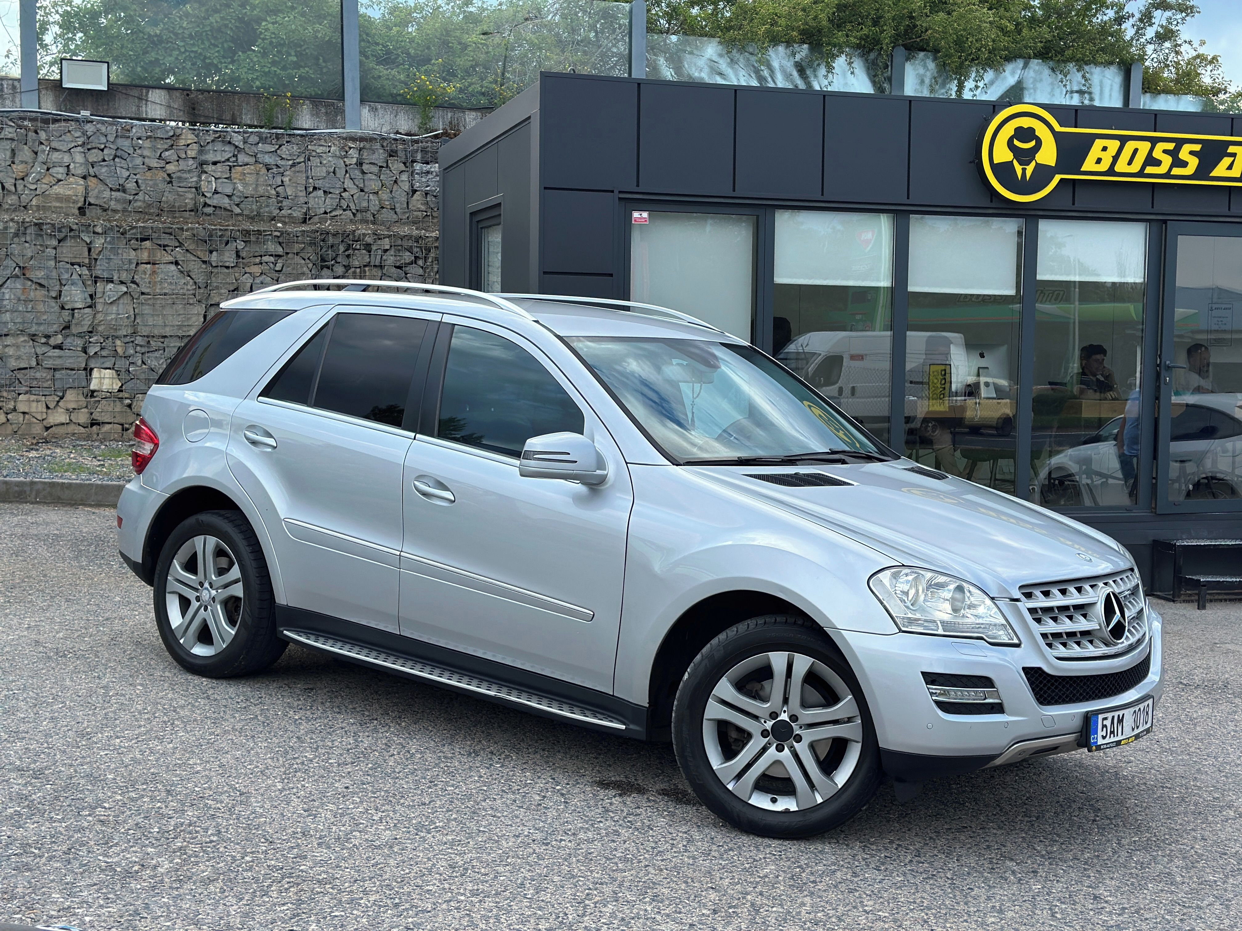 Mercedes-Benz ML, Mercedes-Benz ML 350 2011