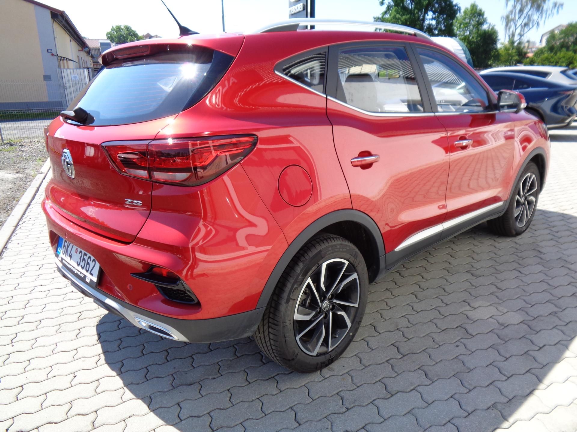 MG ZS, 1,0i 111 PS,AT,Excl,MÁLO KM! - fotka 6