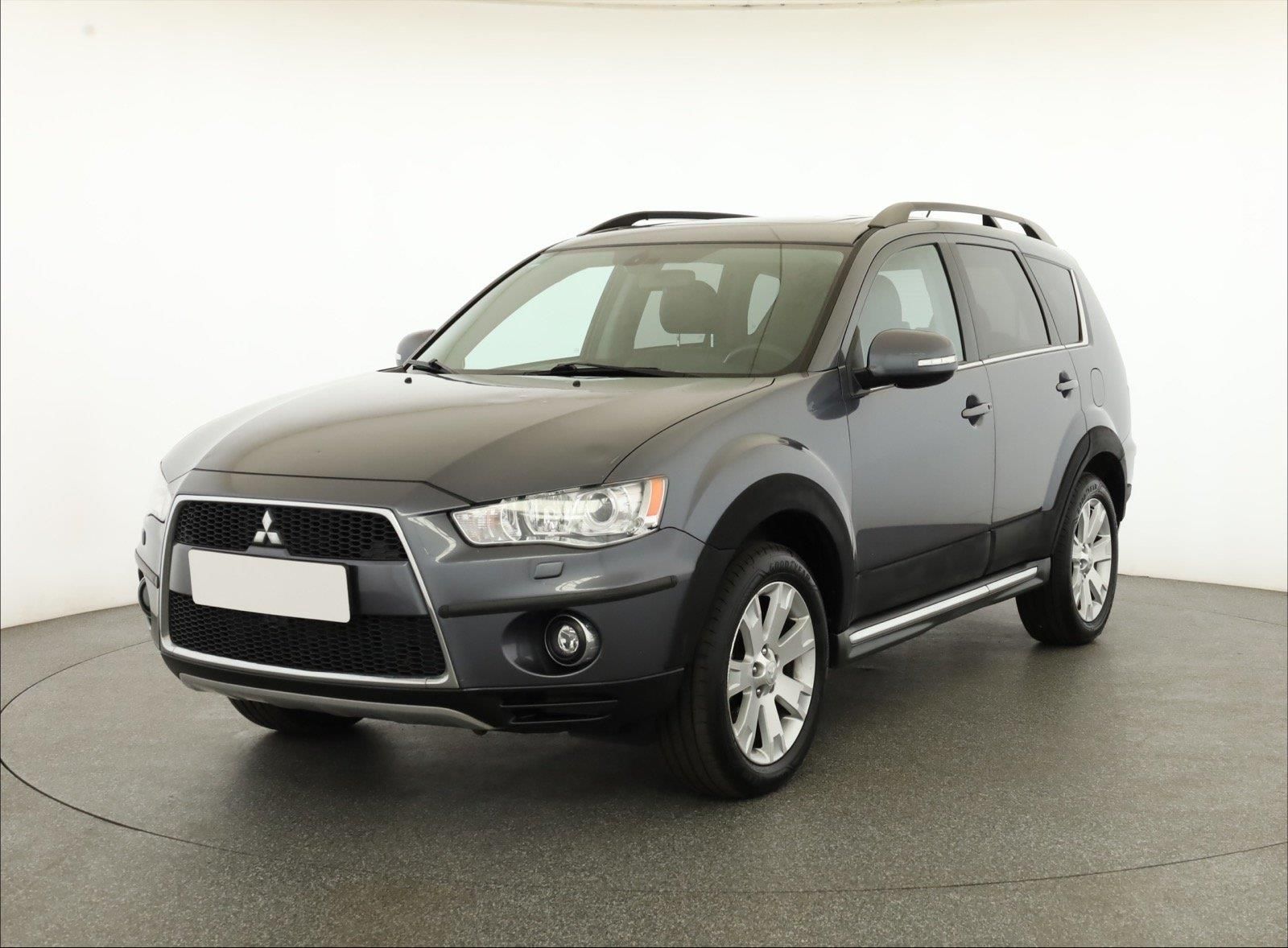 Mitsubishi Outlander, 2.2 DI-D, 4X4, Automat - fotka 2