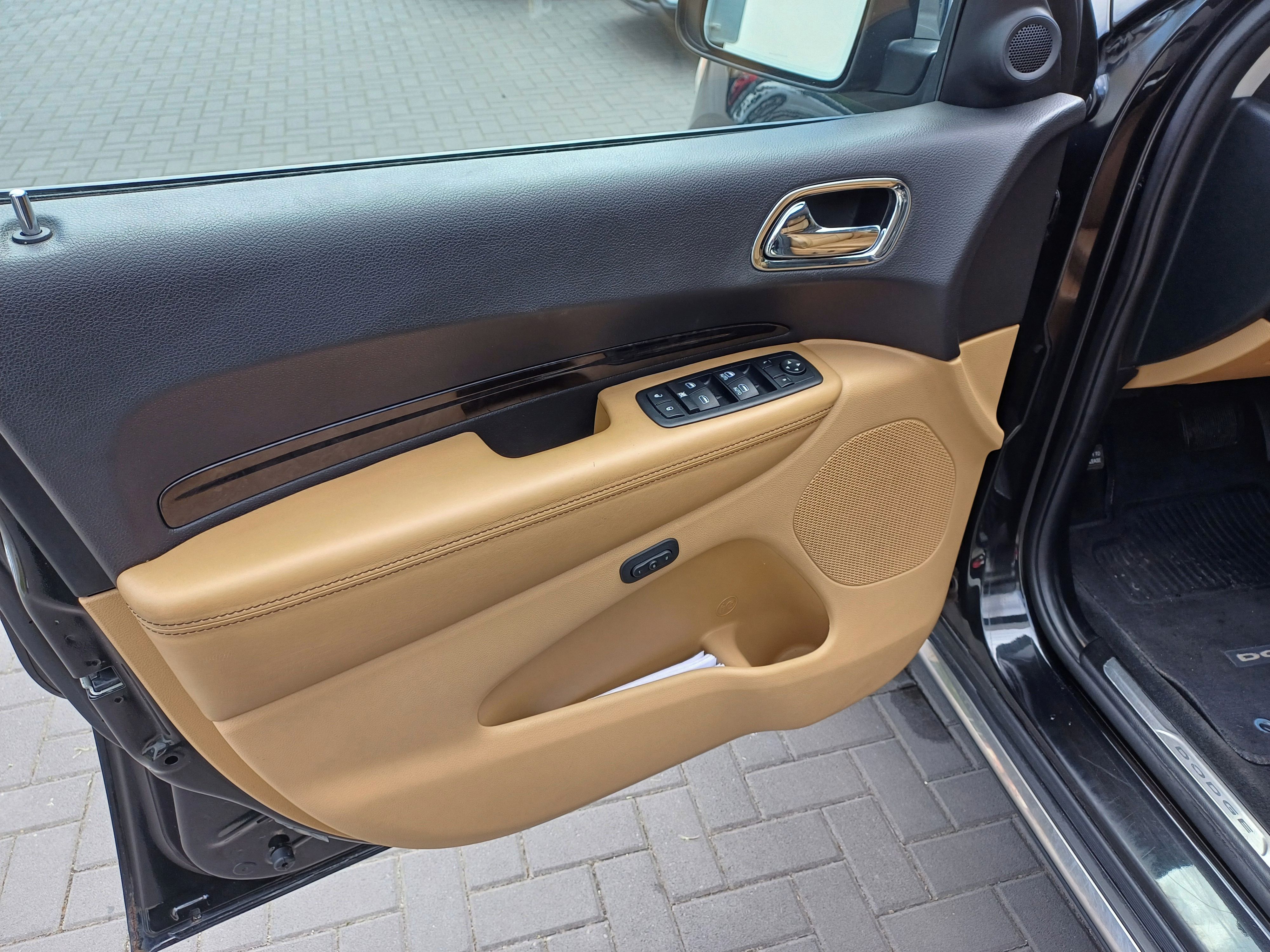 Dodge Durango, CITADEL 5,7 V8 HEMI - fotka 6