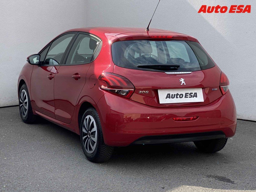 Peugeot 208, 1.2. pt,1.maj,ČR - fotka 6