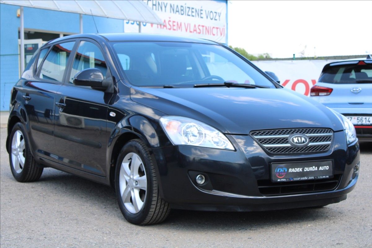 Kia Cee´d, 1,6 CRDi  NOVÉ V ČR,1.MAJITEL - fotka 3