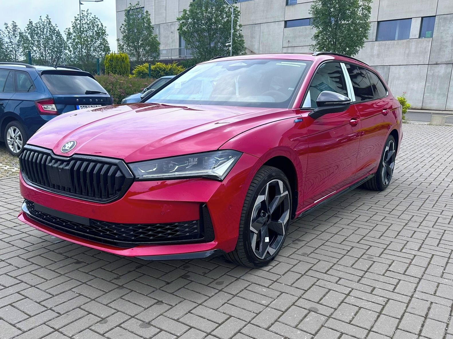 Škoda Superb, Sportline TSI 195 kW 4x4