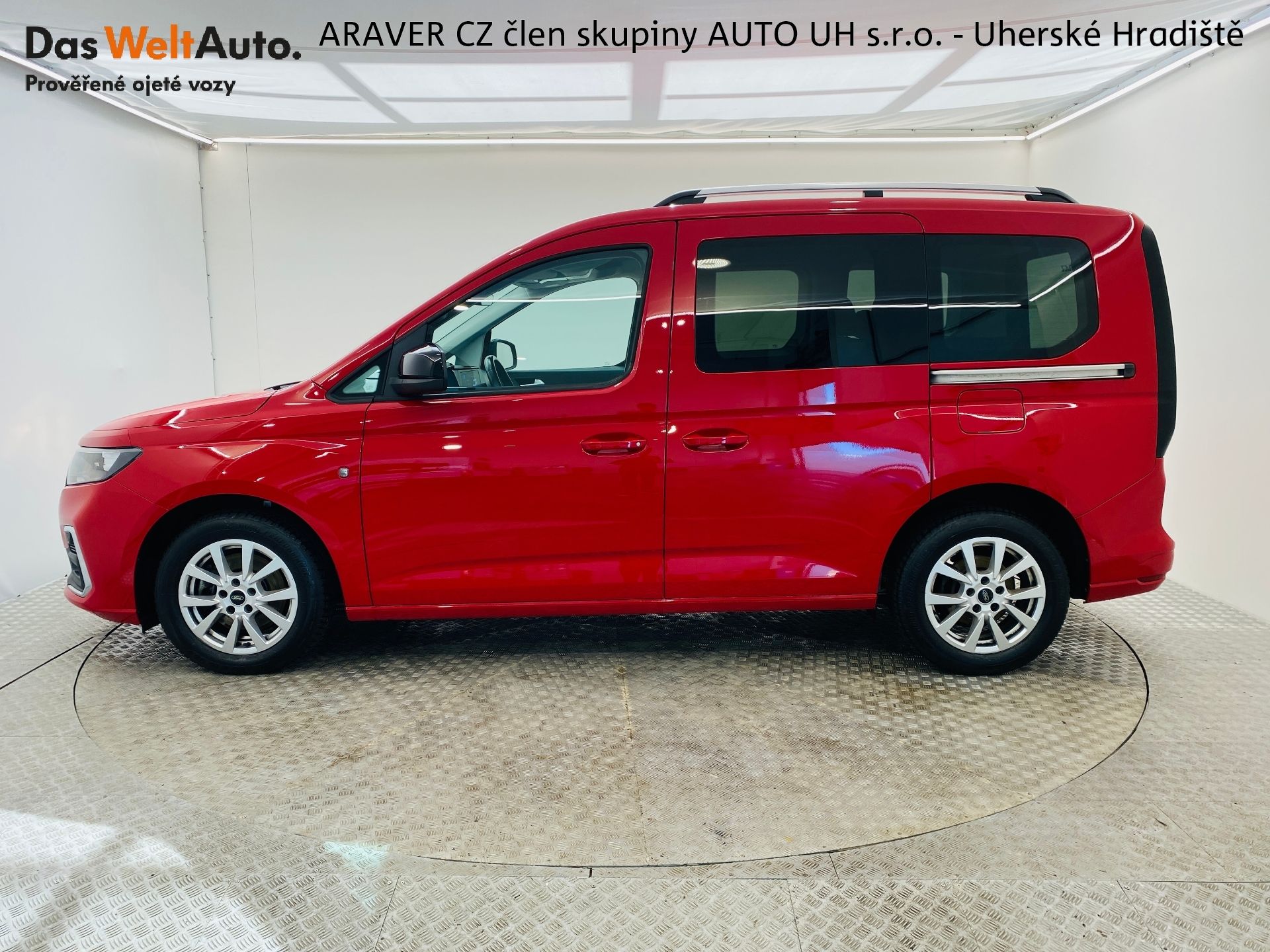 Ford Tourneo Connect, 2,0 TDI 90kW - fotka 3