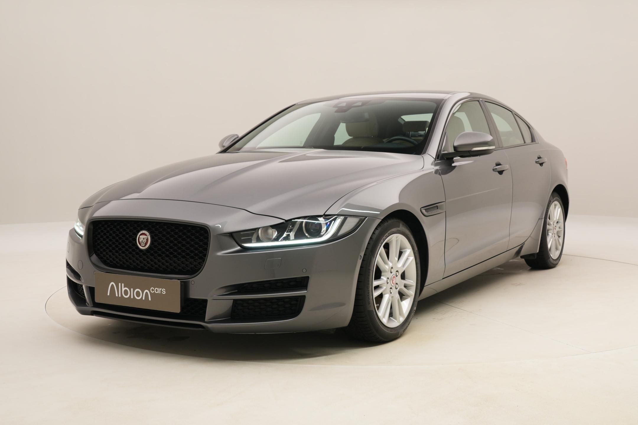 Jaguar XE, 2.0D 132kW PURE AUT